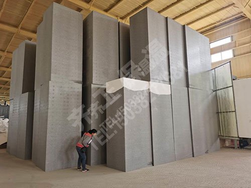 解析擠塑板保溫材料在生產時注意事項